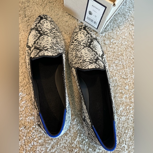 Rothy’s Python Almond Loafer in size 9 - Picture 7 of 10